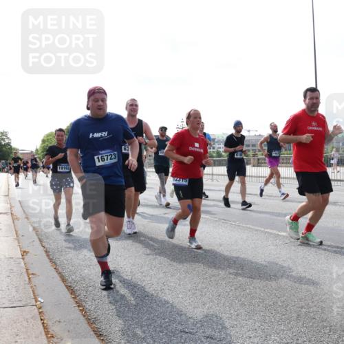 29.06.2025 - hella hamburg halbmarathon Lena Gebhardt http://msf.ph/oto/8372910 29.06.2025 10:02:16 Lombardsbrücke 19162, 16723, 63, 12315, 6166, 1128, 1254, 1364, 1432, 1453, 1733, 2142, 2322, 2323, 2685, 2712, 3169, 3780, 3976, 4066, 4286, 4328, 4985, 5742, 5763, 6166, 6295, 6322, 6327, 6438, 6595, 6708, 6860, 7031, 7049, 7189, 7223, 7243, 7323, 7869, 8749, 9020, 9021, 9131, 9156, 9230, 9353, 9554, 9741, 9928, 10177, 10866, 10882, 11191, 11554, 11670, 11871, 11938, 12315, 12316, 12491, 14471, 14660, 14677, 16420 meine-sportfotos.de