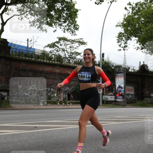 29.06.2025 - hella hamburg halbmarathon Yannick Fuchs http://msf.ph/oto/8373012 29.06.2025 10:53:47 20KM 1544, 2780, 3169, 3780, 4238, 4379, 4796, 4986, 6327, 6470, 7259, 7824, 8030, 8326, 8481, 8807, 9741, 9985, 10281, 10301, 10488, 11018, 11114, 11158, 11159, 11250, 11757, 12406, 12446, 12779, 13036, 13706, 14471, 14928, 15083, 15525, 15673, 15785, 15914, 16227, 16530, 16754, 16915, 17304, 17860, 18377, 18485, 18624, 18855, 19178 meine-sportfotos.de