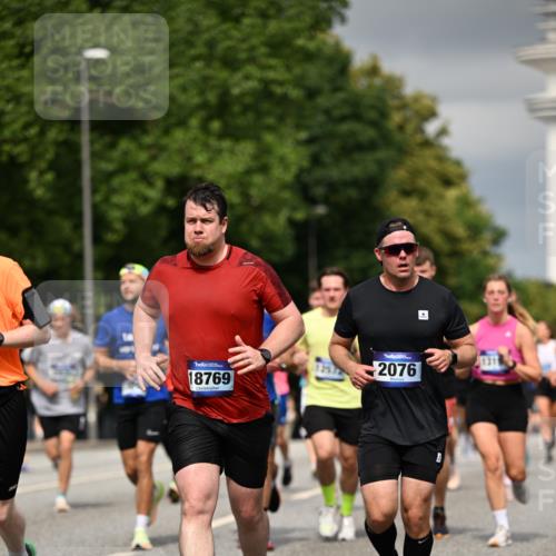 29.06.2025 - hella hamburg halbmarathon Dr. Thomas Lammeyer http://msf.ph/oto/8373067 29.06.2025 10:19:56 Kennedybrücke 1308, 1440, 1651, 2071, 2076, 2140, 2436, 2601, 2835, 3167, 4828, 5046, 5423, 7897, 7941, 7942, 8057, 8169, 8274, 8746, 8885, 9192, 9307, 9784, 9881, 10108, 10608, 11113, 11303 meine-sportfotos.de