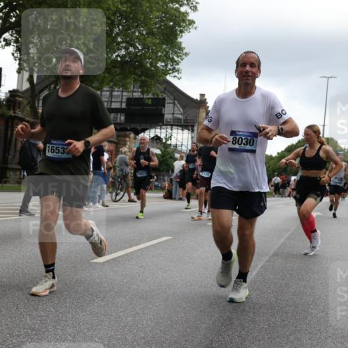 29.06.2025 - hella hamburg halbmarathon Yannick Fuchs http://msf.ph/oto/8373072 29.06.2025 10:53:48 20KM 1019, 1544, 2780, 3169, 3780, 4238, 4379, 4796, 4986, 6327, 6470, 7259, 7824, 8030, 8326, 8481, 8807, 9741, 9985, 10281, 10301, 10488, 11018, 11114, 11158, 11159, 11250, 11757, 12406, 12422, 12446, 12779, 13036, 13706, 14471, 15083, 15525, 15673, 15785, 15914, 16227, 16530, 16754, 16915, 17304, 17860, 18130, 18377, 18624, 18855, 19178 meine-sportfotos.de