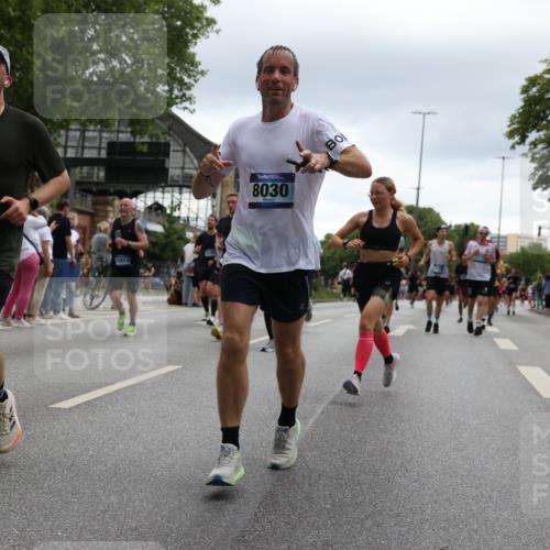 29.06.2025 - hella hamburg halbmarathon Yannick Fuchs http://msf.ph/oto/8373125 29.06.2025 10:53:48 20KM 1019, 1544, 2780, 3169, 3780, 4238, 4379, 4796, 4986, 6327, 6470, 7259, 7824, 8030, 8326, 8481, 8807, 9741, 9985, 10281, 10301, 10488, 11018, 11114, 11158, 11159, 11250, 11757, 12406, 12422, 12446, 12779, 13036, 13706, 14471, 15083, 15525, 15673, 15785, 15914, 16227, 16530, 16754, 16915, 17304, 17860, 18130, 18377, 18624, 18855, 19178 meine-sportfotos.de