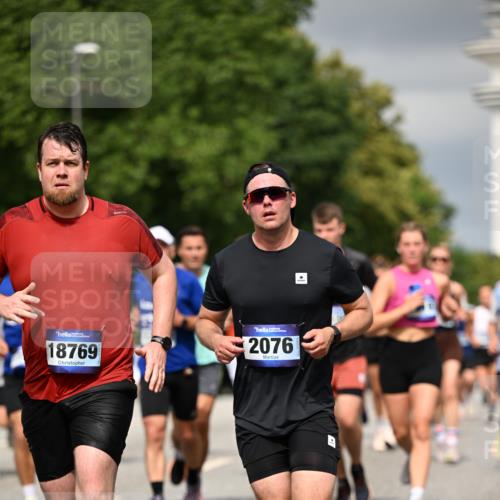29.06.2025 - hella hamburg halbmarathon Dr. Thomas Lammeyer http://msf.ph/oto/8373173 29.06.2025 10:19:57 Kennedybrücke 1212, 1308, 1440, 1651, 2071, 2076, 2140, 2436, 2601, 2835, 3167, 4828, 5046, 5423, 7897, 7941, 7942, 8057, 8169, 8274, 8746, 8885, 9192, 9307, 9784, 9881, 10108, 10608, 11113, 11303 meine-sportfotos.de