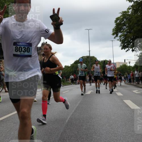 29.06.2025 - hella hamburg halbmarathon Yannick Fuchs http://msf.ph/oto/8373178 29.06.2025 10:53:48 20KM 1019, 1544, 2780, 3169, 3780, 4238, 4379, 4796, 4986, 6327, 6470, 7259, 7824, 8030, 8326, 8481, 8807, 9741, 9985, 10281, 10301, 10488, 11018, 11114, 11158, 11159, 11250, 11757, 12406, 12422, 12446, 12779, 13036, 13706, 14471, 15083, 15525, 15673, 15785, 15914, 16227, 16530, 16754, 16915, 17304, 17860, 18130, 18377, 18624, 18855, 19178 meine-sportfotos.de