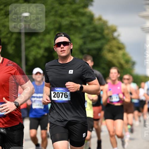 29.06.2025 - hella hamburg halbmarathon Dr. Thomas Lammeyer http://msf.ph/oto/8373210 29.06.2025 10:19:58 Kennedybrücke 1212, 1308, 1440, 1651, 2071, 2076, 2140, 2436, 2601, 2835, 3167, 4828, 5046, 5423, 7897, 7941, 7942, 8057, 8169, 8274, 8746, 8885, 9192, 9307, 9784, 9881, 10608, 10844, 11113, 11303 meine-sportfotos.de