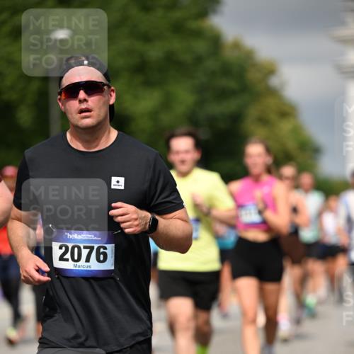 29.06.2025 - hella hamburg halbmarathon Dr. Thomas Lammeyer http://msf.ph/oto/8373244 29.06.2025 10:19:58 Kennedybrücke 1212, 1308, 1440, 1651, 2071, 2076, 2140, 2436, 2601, 2835, 3167, 4828, 5046, 5423, 7897, 7941, 7942, 8057, 8169, 8274, 8746, 8885, 9192, 9307, 9784, 9881, 10608, 10844, 11113, 11303 meine-sportfotos.de