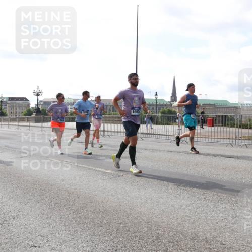 29.06.2025 - hella hamburg halbmarathon Lena Gebhardt http://msf.ph/oto/8373272 29.06.2025 10:02:19 Lombardsbrücke 18130, 2322, 3976, 16634, 1128, 1254, 1364, 1432, 1453, 1733, 2142, 2322, 2323, 2685, 2712, 3169, 3780, 3976, 4066, 4286, 4985, 5742, 5763, 6166, 6295, 6322, 6327, 6438, 6595, 6708, 6860, 7031, 7049, 7189, 7223, 7243, 7323, 7869, 8003, 8749, 9020, 9021, 9131, 9156, 9230, 9353, 9554, 9741, 9928, 10177, 10866, 11191, 11554, 11670, 11702, 11782, 11871, 11938, 12315, 12316, 12491, 14471, 14660, 14677, 16420 meine-sportfotos.de