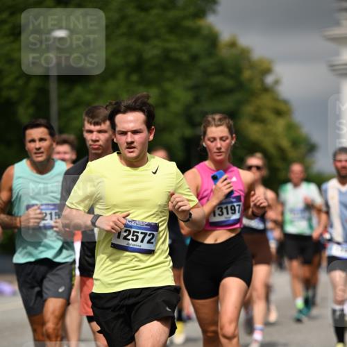 29.06.2025 - hella hamburg halbmarathon Dr. Thomas Lammeyer http://msf.ph/oto/8373274 29.06.2025 10:20:00 Kennedybrücke 1212, 1308, 1651, 2071, 2076, 2436, 2601, 2835, 3167, 4583, 4828, 5046, 5423, 7897, 8057, 8169, 8274, 8554, 8746, 9192, 9307, 9601, 9784, 9881, 10608, 10844, 11113, 11303 meine-sportfotos.de