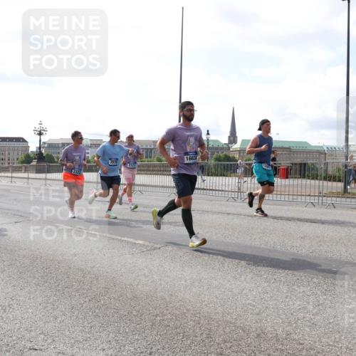 29.06.2025 - hella hamburg halbmarathon Lena Gebhardt http://msf.ph/oto/8373346 29.06.2025 10:02:19 Lombardsbrücke 18130, 2322, 3976, 2323, 16634, 124, 1128, 1254, 1364, 1432, 1453, 1733, 2142, 2322, 2323, 2685, 2712, 3169, 3780, 3976, 4066, 4286, 4985, 5742, 5763, 6166, 6295, 6322, 6327, 6438, 6595, 6708, 6860, 7031, 7049, 7189, 7223, 7243, 7323, 7869, 8003, 8749, 9020, 9021, 9131, 9156, 9230, 9353, 9554, 9741, 9928, 10177, 10866, 11191, 11554, 11670, 11702, 11782, 11871, 11938, 12315, 12316, 12491, 14471, 14660, 14677, 16420 meine-sportfotos.de