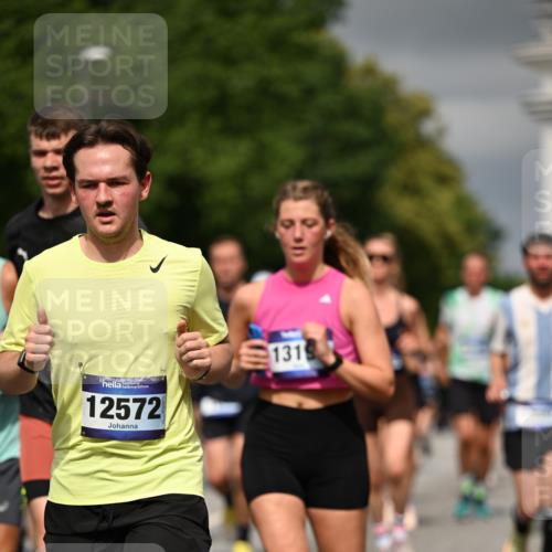29.06.2025 - hella hamburg halbmarathon Dr. Thomas Lammeyer http://msf.ph/oto/8373354 29.06.2025 10:20:00 Kennedybrücke 1212, 1308, 1651, 2071, 2076, 2436, 2601, 2835, 3167, 4583, 4828, 5046, 5423, 7897, 8057, 8169, 8274, 8554, 8746, 9192, 9307, 9601, 9784, 9881, 10608, 10844, 11113, 11303 meine-sportfotos.de
