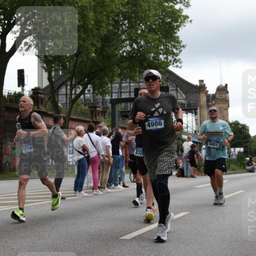 29.06.2025 - hella hamburg halbmarathon Yannick Fuchs http://msf.ph/oto/8373355 29.06.2025 10:53:50 20KM 1019, 1544, 2780, 3169, 3780, 4238, 4379, 4986, 5272, 6327, 6470, 7259, 7824, 8030, 8326, 8481, 8749, 8807, 9741, 9985, 10271, 10281, 10301, 10488, 11018, 11114, 11158, 11159, 11250, 11757, 12406, 12422, 12446, 12779, 13036, 13706, 13847, 13993, 14471, 14823, 15083, 15525, 15673, 15785, 15914, 16227, 16530, 16608, 16754, 16915, 17304, 17860, 18130, 18377, 18624, 18855, 19178 meine-sportfotos.de