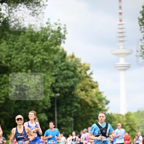 29.06.2025 - hella hamburg halbmarathon Dr. Thomas Lammeyer http://msf.ph/oto/8373361 29.06.2025 10:42:16 Kennedybrücke 1475, 1578, 1985, 2124, 3010, 3246, 3286, 3633, 3636, 3880, 4414, 4921, 5139, 5875, 6697, 7629, 8539, 8696, 9391, 9524, 9894, 10025, 10146, 10506, 11087, 11152, 11164 meine-sportfotos.de