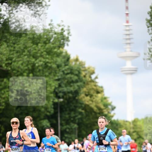 29.06.2025 - hella hamburg halbmarathon Dr. Thomas Lammeyer http://msf.ph/oto/8373386 29.06.2025 10:42:16 Kennedybrücke 1475, 1578, 1985, 2124, 3010, 3246, 3286, 3633, 3636, 3880, 4414, 4921, 5139, 5875, 6697, 7629, 8539, 8696, 9391, 9524, 9894, 10025, 10146, 10506, 11087, 11152, 11164 meine-sportfotos.de