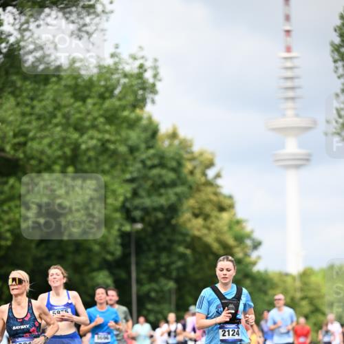 29.06.2025 - hella hamburg halbmarathon Dr. Thomas Lammeyer http://msf.ph/oto/8373418 29.06.2025 10:42:16 Kennedybrücke 1475, 1578, 1985, 2124, 3010, 3246, 3286, 3633, 3636, 3880, 4414, 4921, 5139, 5875, 6697, 7629, 8539, 8696, 9391, 9524, 9894, 10025, 10146, 10506, 11087, 11152, 11164 meine-sportfotos.de