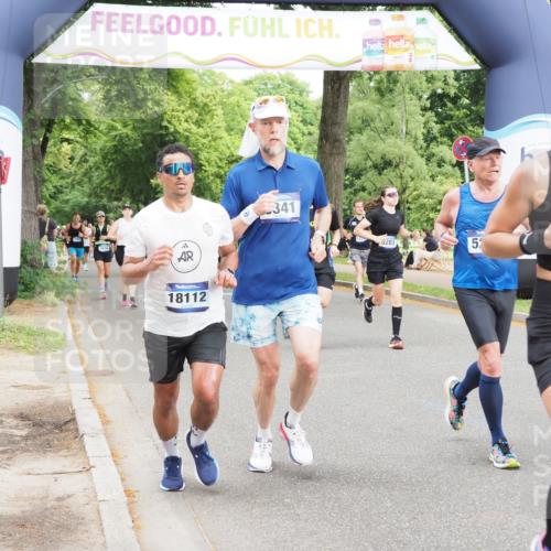 29.06.2025 - hella hamburg halbmarathon MichiJ http://msf.ph/oto/8373451 29.06.2025 10:44:59 Zwischen KM18-KM19 1595, 2282, 2907, 3251, 4088, 5277, 5341, 6104, 6281, 6302, 10020, 13287, 13664, 14914, 16910, 17531, 17782, 18068, 18112, 18762 meine-sportfotos.de