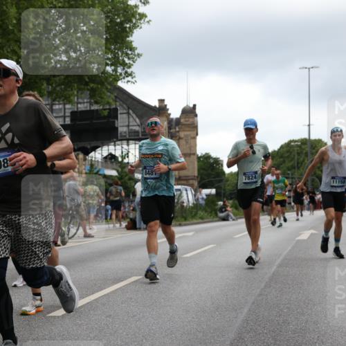 29.06.2025 - hella hamburg halbmarathon Yannick Fuchs http://msf.ph/oto/8373531 29.06.2025 10:53:50 20KM 1019, 1544, 2780, 3169, 3780, 4238, 4379, 4986, 5272, 6327, 6470, 7259, 7824, 8030, 8326, 8481, 8749, 8807, 9741, 9985, 10271, 10281, 10301, 10488, 11018, 11114, 11158, 11159, 11250, 11757, 12406, 12422, 12446, 12779, 13036, 13706, 13847, 13993, 14471, 14823, 15083, 15525, 15673, 15785, 15914, 16227, 16530, 16608, 16754, 16915, 17304, 17860, 18130, 18377, 18624, 18855, 19178 meine-sportfotos.de