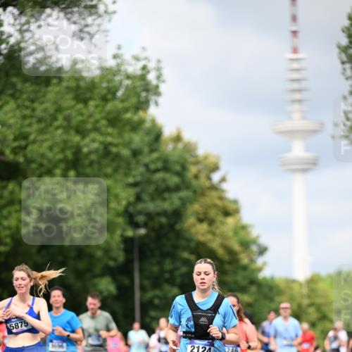 29.06.2025 - hella hamburg halbmarathon Dr. Thomas Lammeyer http://msf.ph/oto/8373620 29.06.2025 10:42:17 Kennedybrücke 1475, 1578, 1985, 2124, 3010, 3246, 3286, 3633, 3635, 3636, 3880, 4414, 4921, 5139, 5790, 5875, 6697, 7148, 7629, 8539, 8696, 9391, 9524, 9894, 10025, 10146, 10506, 11087, 11152, 11164 meine-sportfotos.de