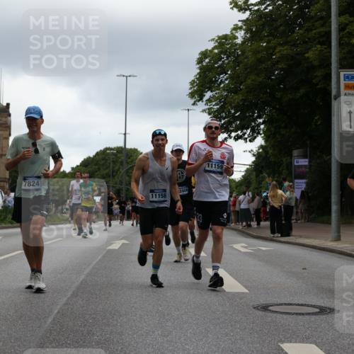 29.06.2025 - hella hamburg halbmarathon Yannick Fuchs http://msf.ph/oto/8373716 29.06.2025 10:53:51 20KM 1019, 1544, 2780, 3169, 3780, 4238, 4379, 4986, 5272, 6327, 6470, 7259, 7824, 8030, 8326, 8481, 8749, 8807, 9741, 9985, 10271, 10281, 10301, 10488, 11018, 11114, 11158, 11159, 11250, 11757, 12406, 12422, 12446, 12779, 13036, 13706, 13847, 13993, 14471, 14823, 15083, 15525, 15673, 15785, 15914, 16530, 16608, 16754, 16915, 17860, 18130, 18200, 18202, 18377, 18624, 18855, 19178 meine-sportfotos.de