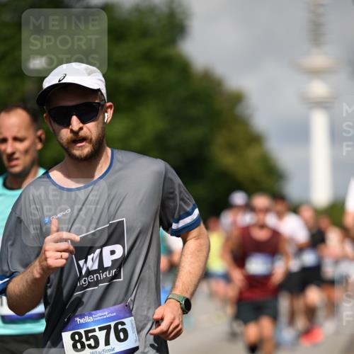 29.06.2025 - hella hamburg halbmarathon Dr. Thomas Lammeyer http://msf.ph/oto/8373810 29.06.2025 09:58:09 Kennedybrücke 1098, 1119, 1171, 1342, 1399, 1413, 1750, 1892, 1942, 2020, 2367, 2442, 2470, 2561, 2842, 2889, 3562, 4017, 4029, 4270, 4816, 5020, 5447, 5706, 5884, 6198, 6266, 6630, 6819, 7087, 7297, 7709, 8142, 8374, 8482, 8576, 8916, 9051, 9463, 9619, 10057, 10237, 10529, 11422 meine-sportfotos.de