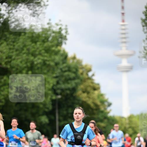 29.06.2025 - hella hamburg halbmarathon Dr. Thomas Lammeyer http://msf.ph/oto/8373836 29.06.2025 10:42:18 Kennedybrücke 1394, 1475, 1578, 1901, 1985, 2124, 3010, 3246, 3286, 3633, 3635, 3636, 3880, 4414, 4921, 5139, 5790, 5875, 6697, 7148, 7244, 7629, 8539, 8696, 9391, 9524, 9894, 10025, 10146, 10506, 11087, 11152, 11164 meine-sportfotos.de