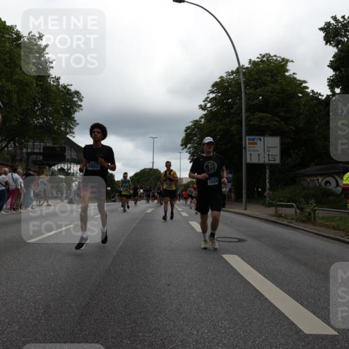 29.06.2025 - hella hamburg halbmarathon Yannick Fuchs http://msf.ph/oto/8374022 29.06.2025 10:53:53 20KM 1019, 1544, 2780, 3169, 3780, 4238, 4379, 4986, 5272, 6327, 6470, 7259, 7824, 8030, 8326, 8481, 8749, 8807, 9741, 9985, 10271, 10281, 10301, 11114, 11158, 11159, 11250, 11757, 12406, 12422, 12446, 13036, 13706, 13847, 13993, 14471, 14823, 15083, 15525, 15673, 15914, 16530, 16608, 17860, 18130, 18200, 18202, 18377, 18624, 19178 meine-sportfotos.de
