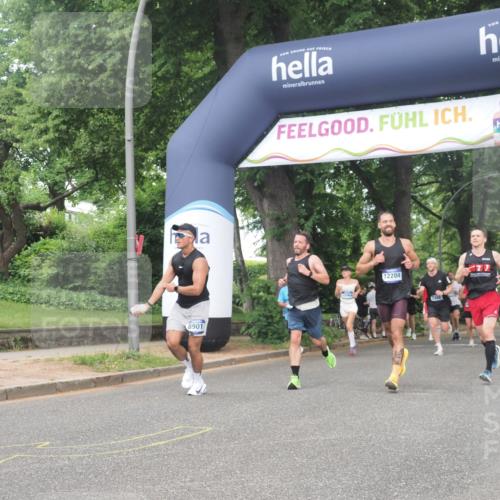 29.06.2025 - hella hamburg halbmarathon KatJ http://msf.ph/oto/8374028 29.06.2025 10:24:08 Zwischen KM18-KM19 7466, 7867 meine-sportfotos.de