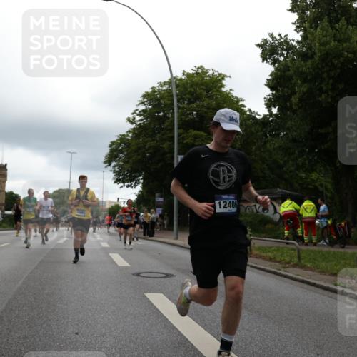 29.06.2025 - hella hamburg halbmarathon Yannick Fuchs http://msf.ph/oto/8374136 29.06.2025 10:53:54 20KM 1019, 1544, 2011, 2780, 3169, 3780, 4238, 4379, 4986, 5272, 6327, 6470, 7259, 7824, 8030, 8326, 8481, 8749, 8807, 9741, 9985, 10271, 10281, 10301, 11114, 11158, 11159, 11250, 11757, 12406, 12422, 12446, 13036, 13706, 13847, 13993, 14471, 14823, 15083, 15525, 15673, 15914, 16530, 16608, 17860, 18130, 18200, 18202, 18377, 18624, 19178 meine-sportfotos.de