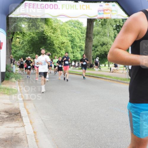 29.06.2025 - hella hamburg halbmarathon MichiJ http://msf.ph/oto/8374289 29.06.2025 10:45:09 Zwischen KM18-KM19 2606, 9835, 10212, 10896, 12735, 13694, 15824, 17455, 18492, 18682 meine-sportfotos.de