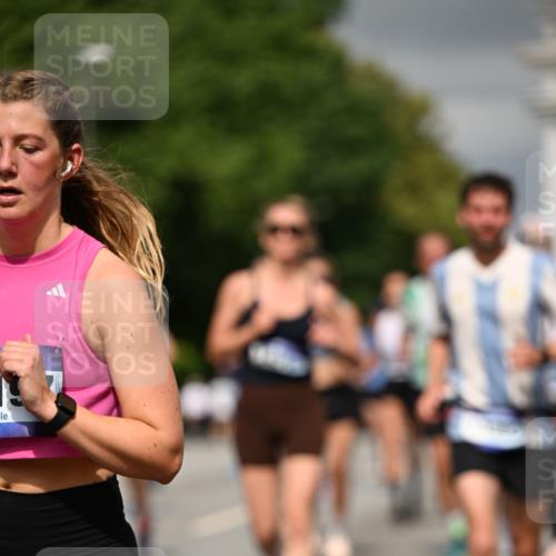 29.06.2025 - hella hamburg halbmarathon Dr. Thomas Lammeyer http://msf.ph/oto/8374311 29.06.2025 10:20:02 Kennedybrücke 1212, 1308, 1651, 2071, 2076, 2436, 2601, 2835, 3167, 4583, 4828, 5046, 5423, 7897, 8057, 8169, 8274, 8554, 8746, 9192, 9307, 9601, 9784, 9881, 10608, 10844, 11113, 11303 meine-sportfotos.de
