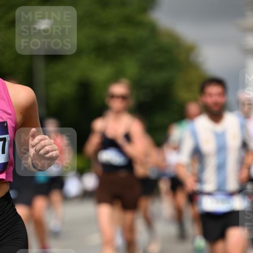 29.06.2025 - hella hamburg halbmarathon Dr. Thomas Lammeyer http://msf.ph/oto/8374346 29.06.2025 10:20:02 Kennedybrücke 1212, 1308, 1651, 2071, 2076, 2436, 2601, 2835, 3167, 4583, 4828, 5046, 5423, 7897, 8057, 8169, 8274, 8554, 8746, 9192, 9307, 9601, 9784, 9881, 10608, 10844, 11113, 11303 meine-sportfotos.de