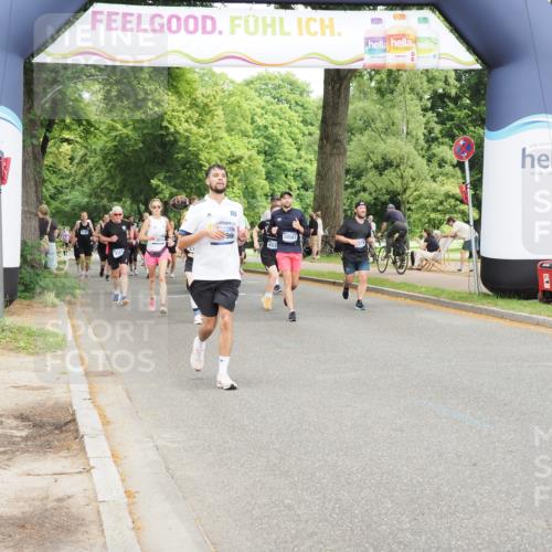 29.06.2025 - hella hamburg halbmarathon MichiJ http://msf.ph/oto/8374389 29.06.2025 10:45:10 Zwischen KM18-KM19 2606, 4319, 9835, 10212, 10896, 13694, 15824, 17455 meine-sportfotos.de
