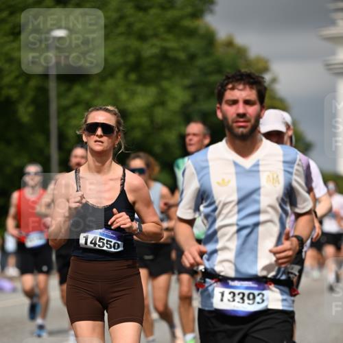 29.06.2025 - hella hamburg halbmarathon Dr. Thomas Lammeyer http://msf.ph/oto/8374403 29.06.2025 10:20:03 Kennedybrücke 1212, 1308, 1651, 2071, 2076, 2436, 2601, 2835, 3167, 4583, 4828, 5046, 5423, 7897, 8057, 8169, 8274, 8554, 8746, 9307, 9601, 9784, 9881, 10292, 10608, 10844, 11113, 11303 meine-sportfotos.de