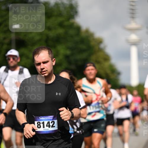 29.06.2025 - hella hamburg halbmarathon Dr. Thomas Lammeyer http://msf.ph/oto/8374431 29.06.2025 09:58:15 Kennedybrücke 1119, 1342, 1399, 1750, 1942, 2020, 2222, 2367, 2442, 2470, 2561, 2670, 2889, 3562, 4017, 4029, 4816, 5020, 5447, 5706, 5884, 6290, 6630, 6819, 6978, 6991, 7087, 7274, 7297, 7709, 8142, 8374, 8482, 8576, 8698, 8916, 9051, 9463, 9710, 9924, 10057, 10529, 11125, 11422 meine-sportfotos.de