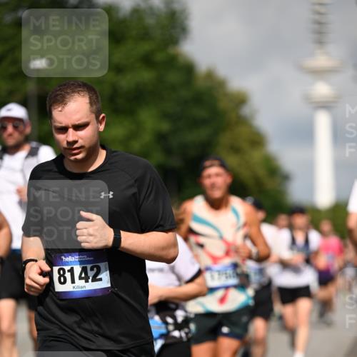 29.06.2025 - hella hamburg halbmarathon Dr. Thomas Lammeyer http://msf.ph/oto/8374434 29.06.2025 09:58:15 Kennedybrücke 1119, 1342, 1399, 1750, 1942, 2020, 2222, 2367, 2442, 2470, 2561, 2670, 2889, 3562, 4017, 4029, 4816, 5020, 5447, 5706, 5884, 6290, 6630, 6819, 6978, 6991, 7087, 7274, 7297, 7709, 8142, 8374, 8482, 8576, 8698, 8916, 9051, 9463, 9710, 9924, 10057, 10529, 11125, 11422 meine-sportfotos.de