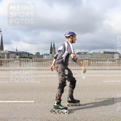 29.06.2025 - hella hamburg halbmarathon Lena Gebhardt http://msf.ph/oto/8374436 29.06.2025 09:12:25 Lombardsbrücke 511 meine-sportfotos.de