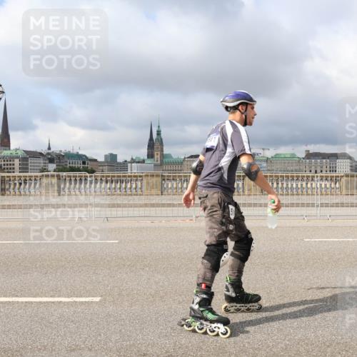 29.06.2025 - hella hamburg halbmarathon Lena Gebhardt http://msf.ph/oto/8374499 29.06.2025 09:12:25 Lombardsbrücke  meine-sportfotos.de