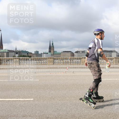 29.06.2025 - hella hamburg halbmarathon Lena Gebhardt http://msf.ph/oto/8374638 29.06.2025 09:12:25 Lombardsbrücke  meine-sportfotos.de