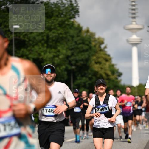 29.06.2025 - hella hamburg halbmarathon Dr. Thomas Lammeyer http://msf.ph/oto/8374646 29.06.2025 09:58:17 Kennedybrücke 1119, 1342, 1399, 1750, 1942, 2020, 2222, 2367, 2442, 2470, 2561, 2670, 2816, 2889, 3562, 4017, 4029, 4816, 5020, 5447, 5706, 5884, 6290, 6630, 6819, 6978, 6991, 7087, 7274, 7297, 7335, 7709, 8142, 8374, 8482, 8576, 8698, 8916, 8981, 9051, 9463, 9710, 9924, 10057, 10529, 11125, 11422 meine-sportfotos.de