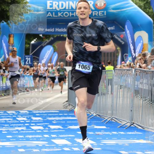 29.06.2025 - hella hamburg halbmarathon Strokosch-Dieckow http://msf.ph/oto/8374650 29.06.2025 10:26:45 Ziel 1065, 5344, 10848, 19076 meine-sportfotos.de