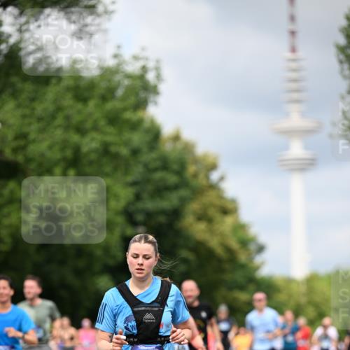 29.06.2025 - hella hamburg halbmarathon Dr. Thomas Lammeyer http://msf.ph/oto/8374660 29.06.2025 10:42:19 Kennedybrücke 1394, 1475, 1578, 1901, 1985, 2124, 3010, 3246, 3286, 3633, 3635, 3636, 3880, 4414, 4921, 5139, 5790, 5875, 6697, 7148, 7244, 7629, 8539, 8696, 9391, 9524, 10025, 10146, 11087, 11152, 11164 meine-sportfotos.de