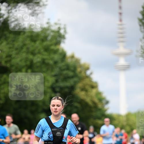 29.06.2025 - hella hamburg halbmarathon Dr. Thomas Lammeyer http://msf.ph/oto/8374684 29.06.2025 10:42:20 Kennedybrücke 1394, 1475, 1578, 1791, 1901, 1985, 2124, 3010, 3246, 3286, 3633, 3635, 3636, 3716, 3880, 4414, 4921, 5139, 5713, 5790, 5875, 6697, 6930, 7148, 7244, 7629, 8539, 8615, 8696, 9391, 9524, 10025, 10146, 11087, 11152, 11164 meine-sportfotos.de