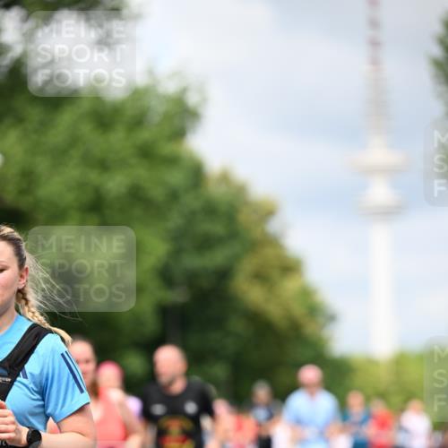 29.06.2025 - hella hamburg halbmarathon Dr. Thomas Lammeyer http://msf.ph/oto/8374761 29.06.2025 10:42:21 Kennedybrücke 1394, 1578, 1791, 1901, 1985, 2124, 3010, 3246, 3286, 3633, 3635, 3636, 3716, 3880, 4414, 4921, 5139, 5713, 5790, 5875, 6697, 6930, 7148, 7244, 7629, 8539, 8615, 8696, 9391, 9524, 10025, 10146, 11087, 11152, 11164 meine-sportfotos.de