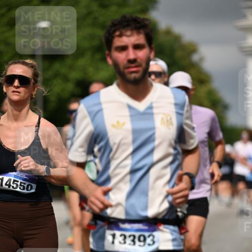 29.06.2025 - hella hamburg halbmarathon Dr. Thomas Lammeyer http://msf.ph/oto/8374776 29.06.2025 10:20:04 Kennedybrücke 1212, 1308, 1651, 2071, 2076, 2436, 2601, 2835, 3167, 4583, 4828, 5046, 5423, 7897, 8057, 8169, 8274, 8554, 8746, 9307, 9601, 9784, 9881, 10292, 10608, 10844, 11113, 11303 meine-sportfotos.de