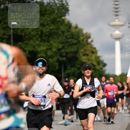 29.06.2025 - hella hamburg halbmarathon Dr. Thomas Lammeyer http://msf.ph/oto/8374781 29.06.2025 09:58:17 Kennedybrücke 1119, 1342, 1399, 1750, 1942, 2020, 2222, 2367, 2442, 2470, 2561, 2670, 2816, 2889, 3562, 4017, 4029, 4816, 5020, 5447, 5706, 5884, 6290, 6630, 6819, 6978, 6991, 7087, 7274, 7297, 7335, 7709, 8142, 8374, 8482, 8576, 8698, 8916, 8981, 9051, 9463, 9710, 9924, 10057, 10529, 11125, 11422 meine-sportfotos.de