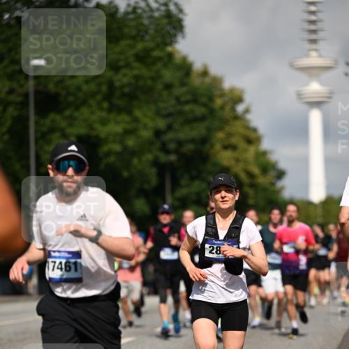 29.06.2025 - hella hamburg halbmarathon Dr. Thomas Lammeyer http://msf.ph/oto/8374820 29.06.2025 09:58:17 Kennedybrücke 1119, 1342, 1399, 1750, 1942, 2020, 2222, 2367, 2442, 2470, 2561, 2670, 2816, 2889, 3562, 4017, 4029, 4816, 5020, 5447, 5706, 5884, 6290, 6630, 6819, 6978, 6991, 7087, 7274, 7297, 7335, 7709, 8142, 8374, 8482, 8576, 8698, 8916, 8981, 9051, 9463, 9710, 9924, 10057, 10529, 11125, 11422 meine-sportfotos.de