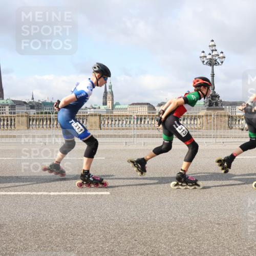 29.06.2025 - hella hamburg halbmarathon Lena Gebhardt http://msf.ph/oto/8374822 29.06.2025 08:51:14 Lombardsbrücke 490, 311, 313, 345 meine-sportfotos.de