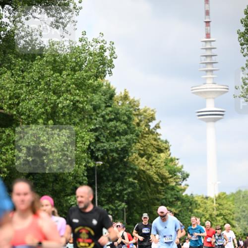 29.06.2025 - hella hamburg halbmarathon Dr. Thomas Lammeyer http://msf.ph/oto/8374880 29.06.2025 10:42:22 Kennedybrücke 1394, 1578, 1791, 1901, 1985, 2124, 3010, 3246, 3286, 3633, 3635, 3636, 3716, 3880, 4414, 4921, 5139, 5713, 5790, 5875, 6697, 6930, 7148, 7244, 7629, 8539, 8615, 8696, 9391, 9524, 10025, 10146, 11087, 11152, 11164 meine-sportfotos.de
