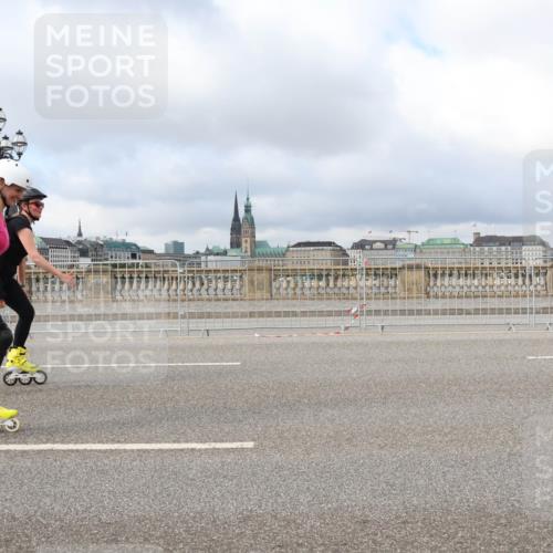 29.06.2025 - hella hamburg halbmarathon Lena Gebhardt http://msf.ph/oto/8374909 29.06.2025 09:13:04 Lombardsbrücke 49 meine-sportfotos.de