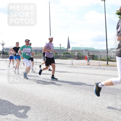 29.06.2025 - hella hamburg halbmarathon Lena Gebhardt http://msf.ph/oto/8375025 29.06.2025 10:15:08 Lombardsbrücke 6935, 4495, 1296, 1071, 1296, 1379, 1524, 1575, 1745, 2046, 2140, 2281, 2601, 2690, 2720, 3025, 3454, 3507, 3509, 3513, 3650, 3691, 3844, 4495, 4641, 5191, 5271, 5608, 5800, 5981, 5986, 6181, 6248, 6317, 6935, 7195, 7439, 7452, 7809, 7810, 7881, 8055, 8237, 8239, 8256, 8275, 8522, 8563, 8609, 8755, 8854, 9113, 9173, 9307, 9423, 9556, 9663, 9709, 9847, 9911, 9975, 9997, 10391, 10589, 10717, 10858, 10963, 11271, 11598, 13453, 13500, 15150, 15740 meine-sportfotos.de