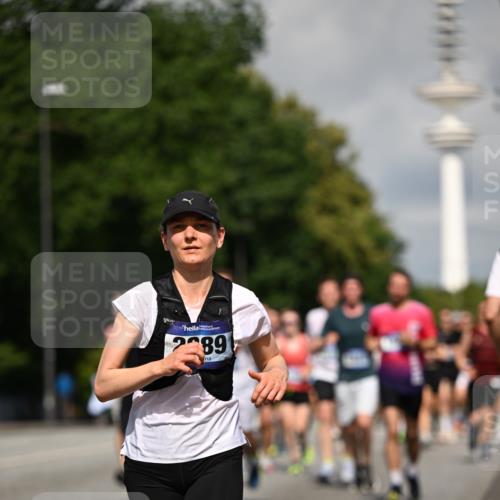 29.06.2025 - hella hamburg halbmarathon Dr. Thomas Lammeyer http://msf.ph/oto/8375199 29.06.2025 09:58:18 Kennedybrücke 1119, 1342, 1399, 1750, 1817, 1942, 2020, 2222, 2367, 2442, 2470, 2561, 2670, 2816, 2889, 3562, 4017, 4029, 4816, 5020, 5447, 5706, 5884, 6290, 6819, 6978, 6991, 7087, 7274, 7297, 7335, 7709, 8142, 8374, 8482, 8576, 8698, 8916, 8981, 9038, 9051, 9463, 9710, 9924, 10057, 10529, 11125, 11422 meine-sportfotos.de
