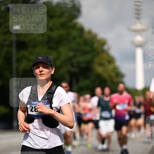 29.06.2025 - hella hamburg halbmarathon Dr. Thomas Lammeyer http://msf.ph/oto/8375212 29.06.2025 09:58:19 Kennedybrücke 1119, 1342, 1399, 1750, 1817, 1942, 2020, 2222, 2367, 2442, 2470, 2561, 2670, 2816, 2889, 3562, 4017, 4029, 4816, 5020, 5447, 5706, 5884, 6290, 6819, 6978, 6991, 7087, 7274, 7297, 7335, 7709, 7908, 8142, 8374, 8482, 8576, 8698, 8916, 8981, 9038, 9051, 9463, 9710, 9924, 10057, 10529, 11125, 11422 meine-sportfotos.de